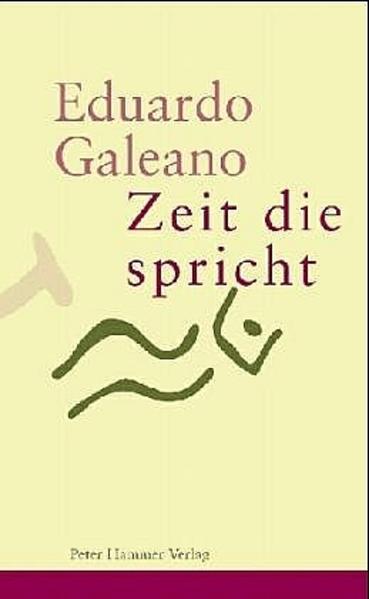 Es war schon immer die besondere Gabe Eduardo Galeanos, Geschichten zu erjagen. Seinen scharfen Blick auf unscheinbare Begebenheiten zu richten, mit feinem Gehör gerade solche Stimmen einzufangen, die sonst kaum jemand wahrnimmt. So versammelt Galeanos „Zeit die spricht“ 333 kurze Geschichten und durchquert dabei das Leben selbst: das Wasser, die Erde, die Kindheit, die Liebe, das Wort, die Angst, die Macht, die Niedertracht, den Krieg, den Zorn und den Tod. Galeano spielt in gewohnt meisterlicher Art mit verschiedenen Stilen: Er schreibt Gedichte in Prosa, historische Anekdoten aus verschiedenen Epochen, liefert kurze Reportagen und Skizzen unerhörter Biografien. Beispiel: Arbeitskraft Mohammed Ashraf geht nicht zur Schule. Von Sonnenaufgang bis der Mond am Himmel steht, schneidet und schnippelt er, stanzt und heftet und näht Fußbälle, die vom pakistanischen Dorf Umar Kot aus in die Stadien der Welt rollen. Mohammed ist elf Jahre alt. Er macht das, seit er fünf ist. Wenn er lesen könnte, dann würde er die Aufschrift verstehen, die er auf jedes seiner Werke klebt: „Dieser Ball wurde nicht von Kindern genäht.“