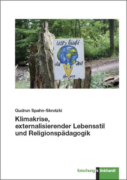 Die Klima- und die Biodiversitätskrise, aber auch die Auswirkungen unseres Lebensstils insgesamt auf die Mitwelt, die Menschen des globalen Südens und zukünftige Generationen machen deutlich: Wir brauchen eine grundlegende gesellschaftliche Transformation zu Nachhaltigkeit und globaler Gerechtigkeit. Klimabildung und Bildung für nachhaltige Entwicklung sind dringend nötig. In Theologie und Religionspädagogik sind diese Inhalte, obwohl sie so drängend sind, immer noch viel zu wenig präsent. Dieses Buch zeigt die Notwendigkeit auf, die Klimaproblematik viel stärker als bisher im Bildungsbereich, d.h. in Schulen und Universitäten zu verorten, insbesondere auch in Theologie und Religionspädagogik, um Akzeptanz für notwendige gesellschaftliche Veränderungen zu erzielen und Nachhaltigkeit im Handeln anzustoßen.