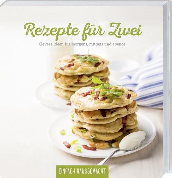 Mit unserer Sammlung von ausgesuchten „Rezepten für Zwei“ möchten wir herzlich dazu einladen, wieder einmal etwas anderes auszuprobieren. Etwas Einfaches, etwas Hausgemachtes. Dieses Buch bietet daher eine große Vielfalt von Verwöhnrezepten für jede Tageszeit und Gelegenheit – perfekt auf zwei Personen abgestimmt! Wie wäre die Idee, den Partner morgens mit einem fruchtigen Smoothie in Schwung zu bringen oder ihn mittags mit einer herzhaften Mangold-Frittata zu überraschen? Und auch nach einem langen Tag kann man ganz unkompliziert ein Gemüse-Cous-cous auf den Tisch zaubern. Und ein Dessert geht doch immer. Vielleicht ein Zitronenpudding mit Karamell? Er ist rasch zubereitet – auch für einen Überraschungsgast. Übrigens: Selbst ein entspanntes Picknick oder ein festliches Dinner-Menü für zwei Genießer lässt sich einfacher vorbereiten als vielleicht gedacht.