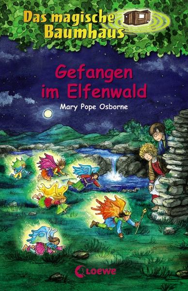 Das Buch ist bei deiner Buchhandlung vor Ort und bei vielen Online-Buchshops erhältlich! + Bücher, die Kinder gerne lesen wollen + Beliebte Themen: Abenteuer, Tiere und fremde Länder + Hochwertiges Hardcover + Mit vielen Illustrationen + Bereits über 10 Millionen verkaufte Bücher der Baumhaus-Reihe + Ausgewogenes Text-Bild-Verhältnis + Große Schrift + Kurze Kapitel + Es stürmt heftig, als Anne und Philipp mit dem Baumhaus im irischen Moor landen. Sie sollen ein Mädchen namens Augusta finden und ihre Fantasie mithilfe einer magischen Flöte entfachen. Doch als Philipp ein falsches Lied zur Melodie der Flöte singt, verschwindet Augusta plötzlich – und ist im Reich der Elfen gefangen! Mit der Hilfe eines Kobolds können die Geschwister zum Glück das zauberhafte Reich betreten. Die Elfen wollen Augusta jedoch nicht mehr gehen lassen und drohen, Anne und Philipp zu verzaubern … Komm mit auf die Reise im magischen Baumhaus! Rätselhafte Abenteuer in fremden Welten und längst vergangenen Zeiten erwarten dich auch in den anderen Bänden. Die beliebte Kinderbuch-Reihe von Bestsellerautorin Mary Pope Osborne! Die Geschwister Anne und Philipp reisen mit dem magischen Baumhaus durch die Zeit. Sie erleben spannende Abenteuer, entdecken ferne Länder und lernen viele berühmte Persönlichkeiten kennen.