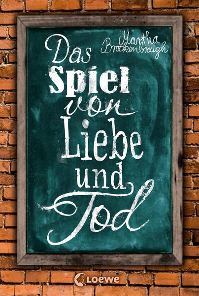 Unser Geheimtipp für junge Erwachsene: Eine hinreißende Liebesgeschichte, die weit über das Einzelschicksal hinausgeht. Liebe und Tod als Personifikationen ihrer selbst in einem tödlichen Wettstreit um die Gefühle zweier Liebender. Romeo und Julia, Kleopatra und Mark Anton, Napoleon und Josephine, sie alle waren schon Figuren in dem jahrtausendealten Spiel von Liebe und Tod. Die Regeln sind einfach. Verlieben sich die Paare vor dem ausgewürfelten Termin, hat die Liebe gewonnen, trennen sie sich, triumphiert der Tod und einer der Liebenden muss sterben. Immer wieder steht Henry vor der Tür des Jazzclubs, in dem Flora allabendlich singt. Er ist hingerissen von der schönen jungen Frau, ihrer Stimme und ihrer Musik. Flora dagegen versucht lange, sich gegen ihre Gefühle zu wehren. Ihre Haut ist schwarz und eine Beziehung mit einem weißen jungen Mann ist im Seattle des Jahres 1937 völlig ausgeschlossen. Was Flora und Henry nicht wissen: Sie sind nur Figuren in einem uralten Spiel, in dem die Liebe selbst und ihr alter Widersacher Tod menschliche Gestalt angenommen haben. Und beide nutzen all ihre manipulativen Fähigkeiten, um zu gewinnen.