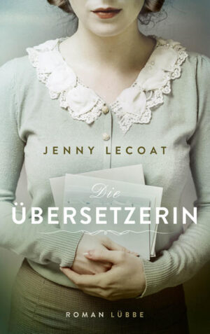 Jersey, 1940. Als Hedy eine Stelle als Übersetzerin für die deutschen Besatzer der Kanalinsel antritt, weiß niemand, dass die junge Frau Jüdin ist. Während sie durch heimliche Akte des Widerstands versucht, gegen die Nazis aufzubegehren, verliebt sie sich ausgerechnet in den deutschen Wehrmachtssoldaten Kurt, der ihre Gefühle erwidert. Doch Hedys Identität bleibt nicht lange verborgen. Gemeinsam mit Kurt und einer guten Freundin schmiedet Hedy einen mutigen Plan, um ihren Verfolgern zu entkommen ...