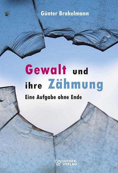 Nichts ist angesichts der Karfreitagsgeschichte des Jesus von Nazareth und angesichts der sich immer wieder ereignenden Brutalitäten in der Geschichte aufregender als die Frage:-Gibt es überhaupt eine Bändigung der immer wieder sich ereignenden Destruktion des Humanum in der weltlichen Leidensgeschichte?-Gibt es eine Überwindung der Ideologien, die dem Töten der zum Feind erklärten Menschen und Völker das gute Gewissen geben?-Kann die Kirche, die in weiten Teilen ihrer Geschichte auf der Seite nationalistischer und imperialistischer Praxis gestanden hat, eine Rolle im Kampf gegen die universale Unmenschlichkeit von heute spielen?-Kann der Glaube an Jesus als den Christus Gottes politisch relevante Gegenkräfte für die entbinden, die in seinem Geist leben und wirken wollen? Günter Brakelmann wagt aufgrund seiner jahrzehntelangen Beschäftigung mit dieser Thematik in Vortrag, wissenschaftlichem Austausch und Veröffentlichungen eine Antwort, die herausfordert.