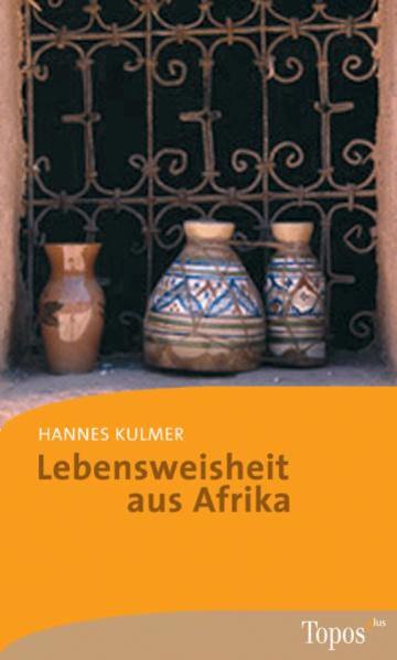 Die Kulturen Afrikas üben wegen Ihrer sehr alten Traditionen bei uns eine Faszination aus. Die verschiedenen Stammeskulturen haben ihre Lebensweisheiten entwickelt, um überleben zu können. Sie wurden größtenteils mündlich überliefert. Dieses Buch bietet eine Auswahl von Kurztexten der afrikanischen Weisheit, Sprüche der Stämme und Schamanen, Stimmen der Dichter und Philosophen (u.a Leopold Senghor), der Lehrältesten und Theologen. Auf jeden Text folgt eine kurze Erklärung und Anregungen zur persönlichen Aneignung der Inhalte.