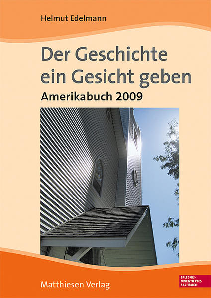 Helmut Edelmanns erlebnisorientiertes Sachbuch bietet eine Fülle von Informationen über die lutherisch geprägte ‚Kirche‘ in den Vereinigten Staaten von Amerika. Die Veröffentlichung ist historisch grundgelegt, am gesamten Spektrum protestantischer Denominationen orientiert und zugleich als ein Beitrag für die Gegenwartsdiskussion einer gemeinsamen Zukunft verpflichtet. Dieser Baustein für einen transatlantischen Diskurs will den konstruktiv-kritischen Dialog über den großen Teich hinweg voranbringen-insbesondere den Austausch zwischen den Christenmenschen und Kirchen, die von ihrem lutherischen Bekenntnis her miteinander verbunden sind. Das vorliegende Buch ist also auch der Einstieg in eine Art „Familienkunde“ der lutherischen Bekenntnisfamilie. Eine der Leitfragen dafür heißt: „Hat Luther uns erreicht?“ Und, wenn ja-dann wie? Wie ist das reformatorische Erbe Martin Luthers aktuell prägend? Sind die ihm verpflichtete Theologie und Frömmigkeitspraxis tatsächlich lebendig und präsent-dort in den USA und in Kanada und hier bei uns in Deutschland? Wer sich diesen Fragen stellt, sich ihnen auch selbstkritisch stellt, der wird nicht ohne den Blick in die eigene Historie und in die gemeinsame Geschichte auskommen. Daher gibt Helmut Edelmann auch Auskunft über den von ihm erarbeiteten Forschungsstand des Projekts „Pastoren für Amerika“-also die Ausbildung von Pastoren und Missionaren in Breklum, Kropp und dem Rauhen Haus für ihren Dienst in Amerika. Ein Blick in die Vergangenheit, der unsere Wahrnehmung schärft für den Dialog in der Gegenwart. (aus dem Geleitwort von Bischof Gerhard Ulrich, Schleswig)