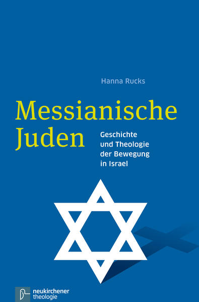 Die messianisch-jüdische Bewegung stellt mit ihrer Existenz eine Herausforderung und eine Irritation für die christlichen Kirchen und den jüdisch-christlichen Dialog dar. Messianische Juden werden häufig mit "Judenmission" identifiziert, was eine Beschäftigung mit ihnen problematisch erscheinen lässt. Doch sind jesusgläubige Juden in der Zeit des Nationalsozialismus in Leidensgemeinschaft mit ihrem Volk umgebracht worden. Eine Theologie, welche auf die Opfer von damals hören will, kann die Messianischen Juden nicht einfach ignorieren. Das vorliegende Buch will deshalb diese umstrittene Bewegung vorstellen. Der Fokus liegt dabei auf den Messianischen Juden in Israel, weil Israel eines der beiden bedeutendsten Zentren der Bewegung ist. Außerdem sind in Israel die verschiedenen Richtungen der Bewegung beispielhaft repräsentiert: Israelische, amerikanische, russischsprachige wie auch äthiopische Messianische Juden sind dort vertreten. In der vorliegenden Untersuchung wird einerseits die Geschichte der Bewegung beschrieben, andererseits wird dargestellt, wie sich messianisch-jüdisches theologisches Denken in den letzten hundert Jahren entwickelte. Darüber hinaus wird analysiert, welche kulturellen Strömungen und Denker die Bewegung geistig prägten. Abschließend werden Ergebnisse der Arbeit mit deutschsprachiger protestantischer Theologie ins Gespräch gebracht. Unterschiedliche theologische Ansätze zum Verhältnis von Israel und Kirche werden diskutiert und es wird gefragt, was messianisch-jüdisches Denken für sie austragen könnte.