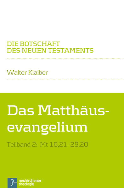 Das Matthäusevangelium galt in der Geschichte der Kirche von Anfang an als das wichtigste der neutestamentlichen Evangelien. Dabei beriefen sich die unterschiedlichsten theologischen Richtungen auf Matthäus: die Vertreter einer Armenfrömmigkeit ebenso wie die, die das Papsttum als durch ihn begründet ansahen. Die "Mühseligen und Beladenen", die Gott ohne Vorleistung annimmt, stehen neben denen, denen Matthäus Höllenqualen androht. Sodann gilt auf der einen Seite das Gesetz bis zum letzten Häkchen als bleibend gültig, und auf der anderen Seite überbietet Jesus mit seinem "Ich aber sage euch" alles Alte und bis dahin Gültige. Im christlich-jüdischen Dialog wird Matthäus zugleich heftig kritisiert. In der wissenschaftlichen Auseinandersetzung wird diskutiert, ob Matthäus noch im Judentum verwurzelt ist oder sich längst vom Judentum getrennt hat. Sind die Christen noch Juden oder nicht? Zugleich ist deutlich, dass sich die "Frohe Botschaft nach Matthäus" deutlich von der Verkündigung des Paulus unterscheidet. Aber wie und wodurch? Wo liegen die Gegensätze und wo die Gemeinsamkeiten? Wo ist der Ort des Mätthäus innerhalb der Biblischen Theologie? Walter Klaiber zeigt in seinem Kommentar, dass Matthäus die Botschaft Jesu eigenständig entfaltet, sein Jesusverständnis genauso legitim ist wie das des Paulus. Neben die paulinische Rechtfertigung des Sünders "allein aus Glauben" tritt bei Matthäus das "Christentum der Tat" , das jedoch ebenso ganz von dem her lebt, was Gott schenkt und schafft. Gott versöhnt ohne Vorleistung, und dies führt zu "Früchten des Glaubens" (Matthäus) genauso wie der "Glaube, der durch die Liebe tätig wird" (Paulus). All das schließt kritische Anfragen an einzelnen Aussagen des Matthäusevangeliums (Verhältnis Glaube-Werke, Verhältnis Christentum-Judentum usw.) nicht aus. Auch darauf geht dieser Kommentar ausführlich ein und stellt dabei die überragende Bedeutung des Matthäus innerhalb einer gesamtbiblischen Theologie heraus.