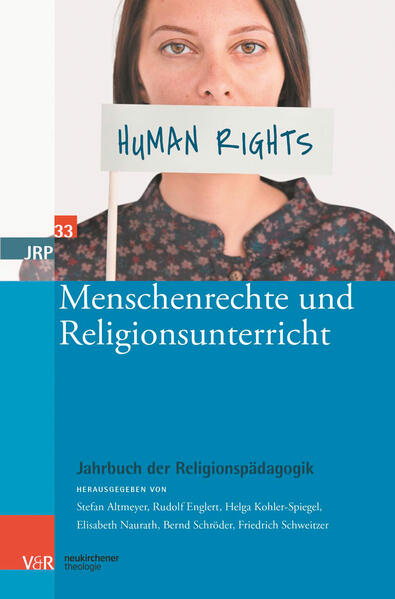 »Menschenrechte« sind zu einem zentralen Thema des Religionsunterrichts geworden, aber bislang fehlte eine fundierte didaktische Grundlegung. Gesellschaftliche, kirchliche, theologische und pädagogische Gründe sprechen gleichermaßen für eine nachhaltige Menschenrechtsbildung. Der Religionsunterricht kann dazu einen spezifischen Beitrag leisten, vor allem im Blick auf die Gottebenbildlichkeit des Menschen als Begründung einer unverlierbaren Würde, aber auch durch eine pädagogisch reflektierte Didaktik. Nicht zuletzt bietet dieser Unterricht zahlreiche Möglichkeiten, aktuelle Fragen einer an den Menschenrechten orientierten gesellschaftlichen Praxis aufzunehmen. Das Konzept des Bandes verbindet mehrere Dimensionen miteinander:Zunächst wird der aktuelle Stand der Diskussion über Menschenrechte vorgestellt-mit Beiträgen u.a. aus rechtlicher Sicht, aus der christlichen und islamischen Theologie, der Politikwissenschaft und der Religionspädagogik.Im zweiten Teil des Bandes werden Zugänge aus Pädagogik und Religionspädagogik sowie Religionsdidaktik sowie der Didaktik des Ethikunterrichts präsentiert.Zahlreiche didaktische Konkretionen entfalten Unterrichtsthemen-etwa zu Gender, Kinderrechten, Inklusion, Ökologie, aber auch Rassismus und Todesstrafe.