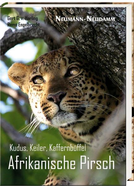 Der Schwarze Kontinent lockt! Schon in seiner Jugendzeit jagte Gert G. von Harling in Afrika, erlebte über viele Jahre die Wildbahn mit ihrem Reichtum, aber auch die stetigen Veränderungen der einzelnen Länder. Ihm ging es bei seinen vielen Fahrten nicht einzig und allein um die kapitalen Trophäen, die vom Auto aus geschossen das heimische Jagdzimmer zieren sollen, es ist vielmehr das ursprüngliche Jagen, die Faszination der Pirsch mit den heimischen Fährtenlesern, das Erringen der Beute! In einzigartiger Weise erzählt er von seinen Erlebnissen im Busch, den Begegnungen mit Wild und Menschen.