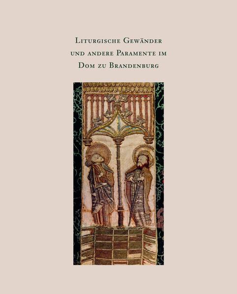 Die bis in das hohe Mittelalter reichenden liturgischen Gewänder und Paramente im Dom zu Brandenburg gehören zu den reichsten europäischen Textilschätzen. Zusammengetragen in der Zeit der askanischen, wittelsbachischen, luxemburgischen und hohenzollerischen Regenten, lässt er durch Stiftungen enge Verbindungen mit den Herrscherhäusern erkennen. Die Herrschaft der böhmischen Könige hinterließ Spuren in kostbaren Stickereien, die auf Prag als künstlerisches Zentrum um 1400 weisen. Die Verbindungen nach Franken wurden mit der Herrschaft der Hohenzollern besonders intensiv. So lassen sich am Brandenburger Bestand die Beziehungen nach Böhmen, Franken, ins Rheinland und nach Italien, weit darüber hinaus aber auch die Fernverbindungen des europäischen Textilhandels in den Nahen, Mittleren und Fernen Osten ablesen. Die im 19. Jahrhundert einsetzende Musealisierung führte 1875 zu einer ersten Bestandsaufnahme und Sicherung. Zuvor hatte es Entfernungen einzelner Stücke gegeben, die in Mustersammlungen eingingen und sich heute in diversen europäischen Sammlungen in London, Paris, Lyon, Karlsruhe, Berlin und Wien wiederfinden. Erstmals hat eine interdisziplinäre Arbeitsgruppe die gesamte Sammlung, zu der heute auch zahlreiche Deposita gehören, umfassend dokumentiert und beschrieben. Damit wird ein Bestand von europäischem Rang der kunst- und textilgeschichtlichen Forschung erschlossen. Darüber hinaus wird die Veröffentlichung auch der brandenburgischen, böhmischen und bayerisch-fränkischen Landesgeschichte sowie der Wirtschaftsgeschichte Impulse geben.