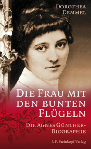 Agnes Günther (1863-1911) verfasste eines der erfolgreichsten Werke deutscher Literatur: "Die Heilige und ihr Narr". Als sie mit 47 starb, war ihr einziger Roman seit nur einer Woche fertig. Geheimnisvoll bleibt die darin enthaltene, von ihr selbst erlebte übersinnliche Geschichte. Nach wie vor faszinierend sind seine sprachliche Schönheit und bildhaften Formulierungen. Agnes' Erzählkraft fesselt Leser aller Generationen. Diese illustrierte Biographie führt einfühlsam, lebendig und authentisch durch ein ungewöhnliches und zugleich typisches Frauenleben. Es war das Leben einer "höheren Tochter", die sich emanzipierte. Agnes schrieb Theaterstücke und gab in "Die Hexe, die eine Heilige war" eigene Geist-Erlebnisse wieder. Ihr Vermächtnis ist der Roman. Dorothea Demmel berichtet auch von der Geschichte dieses einzigartigen Best- und Longsellers. Die Autorin (geb. 1948 in Stuttgart) recherchiert und fotografiert seit vielen Jahren zu Agnes Günther. Sie hält Vorträge und Lesungen.