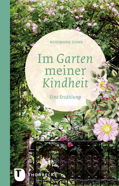 Es gibt ihn noch, den alten Garten meiner Kindheit, und es wird ihn weiter geben, auch über mein Leben hinaus. Er lag als letztes schmales Grundstück auf einem verlassenen Weinberghügel hoch über der Stadt und schaute auf den gegenüberliegenden Friedhof, jenseits des Tales. Hinter ihm begann der Wald mit seinen hohen Buchen und Tannen, die schon ihre knotigen Wurzeln ausstreckten, um ihn zurückzuholen. Noch stemmte sich der alte Zaun dagegen, in dessen löchriges Gitterwerk sich Brombeerranken geschoben hatten, die ihm mit ihrem dornigen Geflecht die verlorene Festigkeit zurückgaben. Das vom Rost dunkelrot gebrannte Gartentor, mit seinen verschlungenen Stäben und geschmiedeten Verzierungen, glich einer abgelegten Rüstung, wenn die späten Sonnenstrahlen darüber zitterten. Gleichzeitig verlockte die geschwungene Zierlichkeit seiner offenen Bögen dazu, die Nase hindurchzustecken und den Duft von Rosenblüten und wild wuchernden Lavendelkräutern einzuziehen. Rosemarie Doms