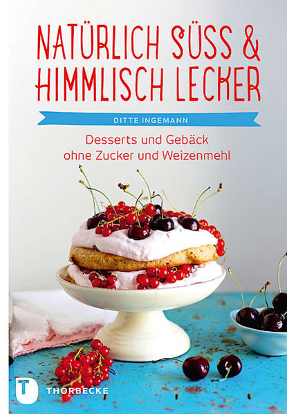 Wir lieben Süßes in jeder Form! Aber immer plagt uns dabei das schlechte Gewissen, denn wir alle wissen, dass Industriezucker gar nicht gut für uns ist. Dabei gibt es viele mindestens ebenso leckere natürliche Alternativen wie frische oder getrocknete Früchte, Honig, Sirup, Palmzucker etc. Sie sind gesünder und genau das Richtige für alle, die einer Diät folgen, z.B. Paleo oder LCHF, oder einfach weißen Zucker vermeiden wollen. Ditte Ingemann genießt Süßes aus vollem Herzen, weiß aber, wie wichtig es für sie und ihre Familie ist, nicht zu viel raffinierten Zucker zu verwenden. In ihrem Buch übrigens von ihr selbst einfach zauberhaft fotografiert stellt sie daher himmlisch leckere Rezepte für Kuchen, Torten, Eis, Desserts und Leckereien für Kinder zusammen, die mit alternativen Süßungsmitteln (und als Plus auch ohne Weizenmehl) funktionieren. Hier ist garantiert für Groß und Klein etwas dabei!