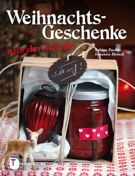 Bratapfelaufstrich, Kumquatchutney, Limettenöl, Chili-Parmesan-Plätzchen, Orangentrüffel oder Schokocookies - jede dieser Leckereien klingt köstlicher als die andere und wird garantiert für 'Ah'- und 'Oh'-Rufe bei den Beschenkten sorgen. Zaubern Sie Ihren Lieben etwas Einzigartiges, Nur-Für Sie-Gemachtes zu Weihnachten und zeigen Sie Ihnen, dass sie etwas ganz Besonderes für Sie sind. Sabine Fuchs und Susanne Heindl liefern mit ihren Rezepten für wunderbare Weihnachtsgeschenke aus der Küche lauter leckere Anregungen zum Verwöhnen von Familie und Freunden. Passende Ideen für die Verpackung werden bei jedem Rezept gleich mitgeliefert. Einfach Weihnachtsfreude pur!