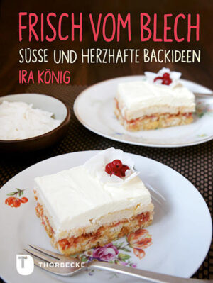 Ein ganzes Blech voll süßem Kuchen, noch warm aus dem Ofen - das ist Glück pur! 'Frisch vom Blech' enthält 40 leckere Blechkuchenrezepte für jeden Geschmack und jede Gelegenheit. Perfekt für die große Runde, wenn viele hungrige Naschkatzen am Kaffeetisch sitzen: feine Schnitten mit Erdbeeren, Käsesahne oder Schokolade, schnelle Becherkuchen für eilige Bäcker, überraschend Neues und natürlich die klassischen Kuchenlieblinge wie Donauwellen, Bienenstich, Butter- oder Mohnkuchen. Hier ist für jeden etwas dabei! Sie mögen gerne Herzhaftes vom Blech? Auch dafür ist gesorgt! Saftiger Zwiebelkuchen, eine herzhafte Käsewähe oder ein pikanter Kartoffelkuchen machen jede noch so hungrige Gästeschar satt und zufrieden. Ob süß oder herzhaft - spätestens wenn sich beim Backen der leckere Duft in Haus und Wohnung ausbreitet, werden sich alle auf das erste Kuchenstück freuen