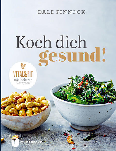 Gesunde Ernährung - aber voller Genuss! In der Hektik des Alltags kommt dieser gute Vorsatz oft viel zu kurz. Mit 80 schnellen Rezepten gibt uns der Ernährungswissenschaftler Dale Pinnock kulinarische Lösungen an die Hand, um ohne viel Aufwand köstliche und gesunde Mahlzeiten zu kreieren, die gut für das Herz, den Darm, die Haut etc. sind. Jedes Rezept enthält eine »Top-Zutat«, und übersichtliche Symbole geben zu erkennen, bei welchen gesundheitlichen Herausforderungen das jeweilige Gericht unterstützend wirken kann. Ob Frühstück, Snacks für zwischendurch, leichte Lunch-Ideen, Wohlfühlgerichte fürs Wochenende oder süße Leckereien - für jede Lebenslage, jedes gesundheitliche Anliegen und jeden Geschmack hat Dale Pinnock das richtige Rezept! Essen Sie sich glücklich und gesund!