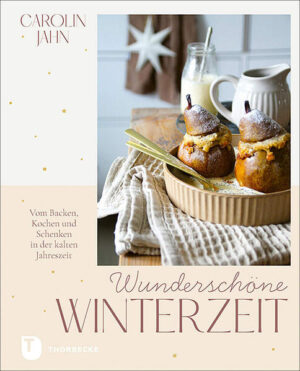 In der kälteren Jahreszeit, in der die Stunden des Tages kürzer geworden sind, Kerzenschein das Haus erhellt, kleine Tannenzweige die Wohnung schmücken und draußen Herbstlaub unter den Stiefeln raschelt, wächst in uns das Verlangen nach Wohlfühlessen: Gerichte, die von innen wärmen, nach winterlichen Gewürzen schmecken und das Gefühl von Geborgenheit vermitteln. Ob allein, mit der Familie oder mit Freunden: Lasst uns wieder die kleinen Dinge im Leben wertschätzen und verschenken. Lasst uns Zeit nehmen - gemeinsam oder auch für uns selbst - und lasst uns doch einfach mit einer großen Tasse Gewürzschokolade beginnen und die wunderbare Winterzeit genießen.