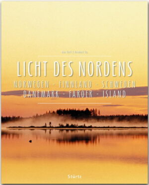 Ein Sonnenuntergang, bei dem die Sonne nicht untergeht. Ein hell erleuchteter Himmel um Mitternacht. Nordlichter, die in allen Farben wie wehende Vorhänge über den Himmel ziehen – Schauspiele der Natur, wie man sie in den nördlichen Ländern Europas erleben kann. Norwegen – das Land der Fjorde und Fjells – fasziniert durch grandiose Landschaften und schöne Städte. Finnland bietet in seiner Ornamentik aus Wasser und Land eine einzigartige Natur. Mittelalterliche Kirchen, Burgen und Festungen sowie alte Hafenstädte künden unter dem zauberischen Licht des Nordens von der Geschichte des Landes. Schweden ist der Inbegriff für Idylle: rote Holzhäuser in lichten Wäldern, ruhige Buchten im Schärengürtel, einsame Hütten auf winzigen Inseln. Dänemark, das kleine große Land im Meer, ist geprägt von dem harmonischen Zusammenspiel der Fjorde, Kleininseln und Buchten mit dem sanften hügeligen Land. Eine eigene Welt für sich bilden die Färöer, deren Erscheinungsbild beeindruckt: Über 800 Meter erheben sich die Inseln aus dem Nordatlantik. Island bietet als zweitgrößte europäische Insel eine unvergleichliche Natur mit Vulkanen, Gletschern, Geysiren, Wasserfällen, Schwefelquellen, blauen Lagunen, grünen Tälern und schwarzen Lava-Wüsten. Das Buch zeigt mit über 330 Bildern die Länder des Nordens in ihrer ganzen Schönheit. Elf Specials berichten über die Hurtigruten, das nordische Urvolk, finnische Architektur, die finnische Hauptstadt Helsinki, schwedische Feste, die schwedische Küche, die Öresundregion, die dänischen Kleininseln, die Fischerei in Tórshavn, die isländische Vulkanlandschaft und das moderne Reykjavík. PREMIUM***XL-Bildband... ein Bildband mit stabilem Schmuckschuber, fast 3kg Buch professionelle Fotografie von renommierten Reisefotografen Bis zu 400 großformatige Bilder auf 224 Seiten Alle wichtigen Sehenswürdigkeiten Kultur und Traditionen Kenntnis- und umfangreiche Texte Ausführliche Bildunterschriften Viele Spezialthemen Farbige Übersichtskarte Detailliertes Register Ein ideales Geschenk, auch für sich selbst.