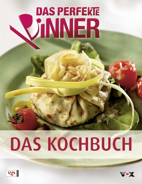 So gelingt das perfekte Dinner! Das Kochbuch zum VOX-Quotenhit präsentiert außergewöhnliche Rezepte mit denen jeder glänzen kann Abend für Abend sammelt sich eine stetig wachsende Fangemeinde vor dem Fernseher, um auf VOX eine Gruppe von fünf Personen dabei zu beobachten, wie sie sich gegenseitig einladen und in der Kreation immer neuer toller Menüs zu überbieten suchen. "Das Perfekte Dinner" sorgt für andauernde Begeisterung bei seinem Publikum! Jeder kann hier sehen, dass Kochen, Bewirten und Dekorieren kreativ ist und richtig Spaß machen kann. Warum also nicht auch mal zum perfekten Gastgeber werden und Freunde oder Verwandte mit einem außergewöhnlichen 3-Gänge-Menü überraschen? Bei vgs erscheint nun das Kochbuch zum Fernseherfolg, mit dem auch Küchenmuffeln die Zubereitung eines perfekten Dinners gelingt. Es präsentiert in drei Kapiteln zu den Themen Vorspeise, Hauptgang und Dessert 20 Menüs mit insgesamt 60 Rezepten aus der Sendung. Alle Rezepte sind genau erklärt und leicht nachzukochen - trotzdem werden sie jeden Gast beeindrucken! Dazu gibt es Vorschläge, wie man ein Menü zusammenstellen und immer wieder variieren kann: Wie wäre es mit Erbsen-Minzsuppe zur Vorspeise, Lammfilet aus dem Wok als Hauptgang und zum Dessert Espressoparfait mit Gebäck? Es darf nach Herzenslust kombiniert werden! Außerdem liefert das Kochbuch Anregungen für die passende Weinauswahl und gibt nützliche Tipps für den Einkauf sowie für die Zubereitung. Mit den Menüs aus dem Kochbuch zum "Perfekten Dinner" sind dem Gastgeber die 10 Punkte seiner Gäste sicher.