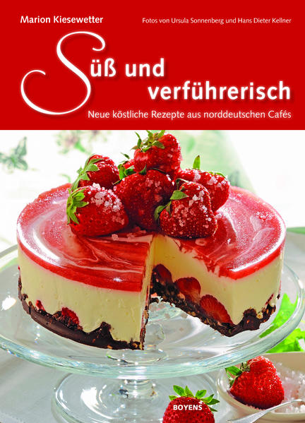 Süß und verführerisch präsentieren sich die leckeren Kuchen und Torten in Marion Kiesewetters neuem Café-Buch! Elf kuschelige Cafés in Schleswig-Holstein hat die Autorin auf ihren Fahrten durch das nördliche Bundesland neu entdeckt, die durch ihren Charme, ihre Gemütlichkeit und vor allem natürlich durch ihr süßes Angebot überzeugen. Wieder ist es Marion Kiesewetter gelungen, den Café-Betreibern und -Betreiberinnen ihre liebsten Rezepte zu entlocken. So eignet sich dieses Buch hervorragend, um beim heimischen Kaffeeklatsch mit den herrlichsten Leckereien aufzuwarten. Oder aber Sie begeben sich selbst auf eine Entdeckungstour durch die tollen Cafés - Anregungen finden Sie hier - wie schon in den Café-Büchern 1-8 - genug! Die wunderbaren Bilder des Fotografenteams Ursula Sonnenberg und Hans Dieter Kellner sprechen für sich.