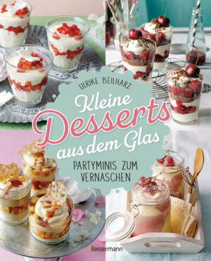 Nachspeisen sind das i-Tüpfelchen nach einem leckeren Essen. Der Vorteil von kleinen Desserts aus dem Glas: Sie sind gut vorzubereiten und machen optisch was her. Wer Gäste hat, möchte sie gut versorgen, aber auch selbst eine vergnügte Zeit haben. Mit diesen Rezepten gelingt das im Handumdrehen! Limettencreme, Karamellbananen oder Amarettotörtchen - mit viel Liebe hat Ulrike Beilharz die süßen Gaumenschmeichler entwickelt, die sie in kleinen Gläschen serviert. So kommen die Desserts am besten zur Geltung, die Finger bleiben sauber und Familie oder Gäste können entspannt genießen. Hier darfs gern ein Gläschen mehr sein Süßes für alle großen und kleinen Anlässe Für jeden Geschmack: karamellisierte Calvados-Äpfel mit Zimthaube, Hagebutten-Pavlova, Vanillecreme mit Erdbeeren, Schokopralinen im Glas, süßer Kürbistraum und vieles mehr Abwechslungsreich, dekorativ und verführerisch lecker Für kleine und große Feiern, zum Brunch und Picknick, Abendessen oder Dessert, für Kindergeburtstage und Stehempfänge Ausstattung: durchgehend farbige Abbildungen