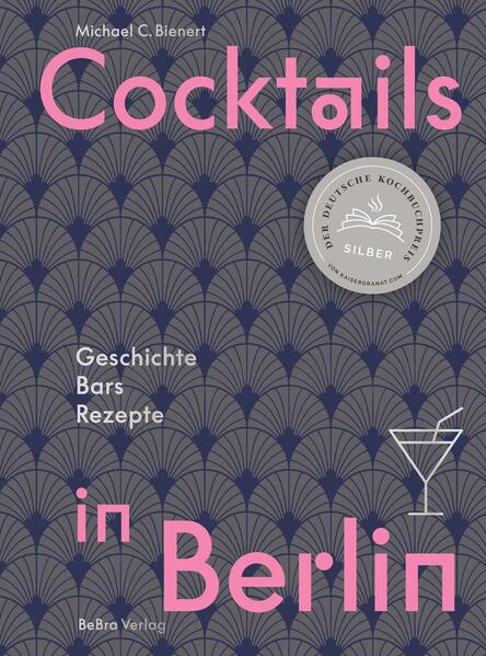 Die Berliner Cocktailkultur hat eine lange, spannende Geschichte. Michael C. Bienert erzählt, wie der Cocktail im 19. Jahrhundert die Stadt eroberte, und stellt historische Cocktails von legendären Orten wie dem Eden-Hotel und der Cascade-Bar vor. 50 Rezepte zum Nachmixen, 15 Porträts aktueller klassischer Bars und mehr als 100 Abbildungen machen das Buch zu einer unterhaltsamen und informativen Lektüre für alle, die sich für gute Drinks begeistern. Silberauszeichnung Deutscher Kochbuchpreis 2024 in der Kategorie Getränke.