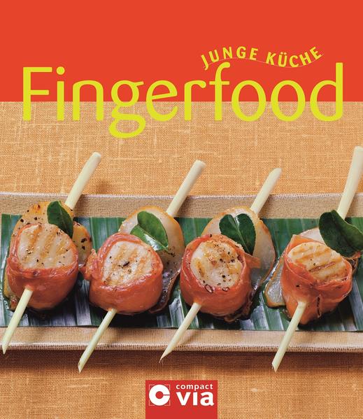 Fingerfood (Junge Küche) Fingerfood passt immer - ob für Partys oder Buffets, das spontane Picknick oder für unterwegs, Essen ohne Besteck macht Spaß und schmeckt lecker. Mit diesem Buch aus der Reihe 'Junge Küche' finden Fingerfood-Fans immer das richtige Rezept - ob herzhafte Sandwiches, pikante Kanapees und Burger oder süße Muffins und raffinierte Kekse. Der Vielfalt sind keine Grenzen gesetzt. - pfiffige Ideen für Fingerfood - über 50 Rezepte mit zahlreichen Anregungen - viele klassische und internationale Fingerfood-Variationen - Nährwert- und Energieangaben zu jedem Rezept - ausführliches Register und viele Bilder