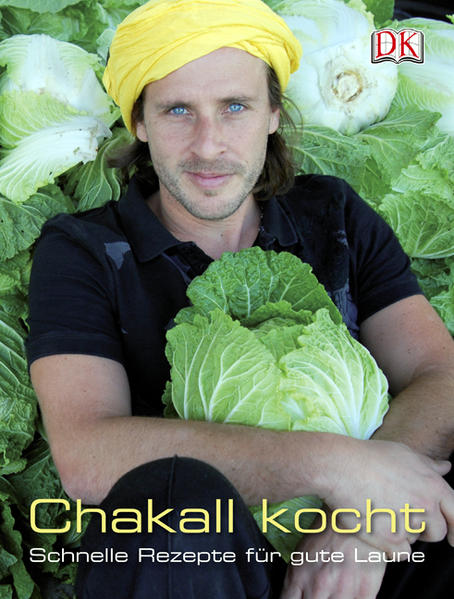 Chakall, dessen Markenzeichen sein Turban, sein Charisma und sein großes Talent als Entertainer sind, überzeugt durch Kreativität und Innovation. In „Chakall kocht“ präsentiert der junge Argentinier eine köstliche und anfängertaugliche Fernweh-Küche anhand von 90 spannenden, frischen und einfachen Rezepten! Auf raffinierteste Weise kombiniert er südamerikanische, mediterrane, afrikanische und asiatische Aromen und kreiert so eine wahre Erlebnisreise für den Gaumen. Ob Fisch mit Mango oder Camembert mit Honig und rotem Pfeffer - einzigartige Kombinationen geben jedem Gericht den extra Kick! Zudem veranschaulichen exzellente Fotografien die aufregenden Rezeptideen und machen Lust aufs Nachkochen.