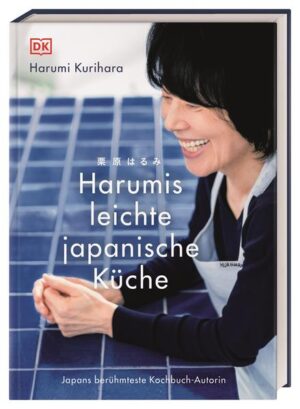 So schmeckt Japan Exotische Geschmackskombinationen & herrliche Aromen - holen Sie sich mit diesem Kochbuch die japanische Esskultur in Ihre heimische Küche! Japans berühmteste Köchin Harumi Kurihara serviert Ihnen über 60 authentische japanische Rezepte. Mit leicht erhältlichen Zutaten erleben Sie den wahren Geschmack Japans: vom einfachen Grundlagenrezept, wie dem perfekten japanischen Reis, bis zur selbst gemachten Inside-Out-Roll. Dazu gibt es persönliche Geschichten rund um Japan. Einfach japanisch Kochen: -60 authentische Rezepte: von Hähnchen in Chilisauce über Lachs-Garnelen-Bällchen bis zu Gyoza und Onigiri - köstliche japanische Gerichte bringen das typische und authentische Aroma in Ihr Zuhause. Die Rezepte sind allesamt einfach zuzubereiten und die Zutaten in jedem gut sortierten Supermarkt oder Asiamarkt erhältlich. -Einfache Anleitungen bringen in Text und Bild Schritt für Schritt die eigene Dashi-Brühe oder den perfekten japanischen Reis auf den Tisch. Ob Grundrezepte oder Klassiker - so gelingen Fleisch, Fisch, Gemüse, Reis, Nudeln oder Desserts garantiert. -Japanische Kultur erleben: Spannende Themenseiten mit persönlichen Geschichten der Autorin zu Bento, Kirschblüten und Co. lassen Sie in die faszinierende Geschichte und Kultur Japans eintauchen. -Wunderschönes Layout: Die japantypische reduzierte und schlichte Aufmachung des Kochbuchs mit Lesebändchen sowie die japanischen Schriftzeichen schaffen die perfekte Atmosphäre, um sich direkt nach Japan zu wünschen. Das Land der aufgehenden Sonne in Ihrer heimischen Küche - tauchen Sie mit diesem japanischen Kochbuch in die einzigartige Aromenvielfalt des Landes ein!