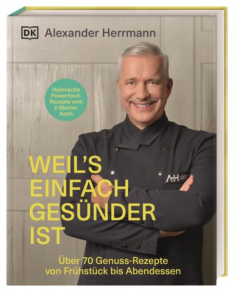 Gesunde Genussrezepte von Alexander Herrmann Alexander Herrmann zeigt, wie lecker gesunde Ernährung sein kann. Inspiriert von den Genuss-Weisheiten seiner Oma Herta, die früher schon intuitiv zu heute sogenannten "Superfoods" wie Fenchel, Kümmel oder Leinöl gegriffen hat, kombiniert der fränkische Fernsehkoch das Wissen um gesunde Lebensmittel mit seiner Erfahrung aus der Sterneküche und kreiert dabei über 70 alltagstaugliche Genuss-Rezepte für eine gesunde Lebensweise. Ob Frühstück, Hauptmahlzeiten oder kleine schnelle Gerichte - Alexander Herrmanns neue Rezeptsammlung bietet gesunde Ernährung ganz ohne Verzicht! Darüber hinaus liefert sein neues Kochbuch nützliche Informationen zu Nährstoffen und Wirkungsweisen im Körper. Gesunde Gerichte für jeden Tag Womit versorgen wir unseren Körper täglich und wie können wir unsere Ernährung verbessern? Die wichtigsten Grundlagen dafür verrät Alexander Herrmann in einer FAQ der gesunden Ernährung. Anhand seiner zehn Lieblings-Superfoods zeigt er, welches Gemüse, Getreide oder welche Öle und Gewürze in der Küche nicht fehlen sollten. Die alltagstauglichen Rezepte bieten eine Rundumversorgung für den ganzen Tag: Starten Sie morgens zum Beispiel mit einem Birnenporridge und Hanfsamen, genießen Sie mittags gefüllte Aprikosen mit Ziegenkäse und lassen Sie den Abend mit einem saftigen Rinderhüftsteak mit Knoblauch ausklingen. • Über 70 Genuss-Rezepte, die jeder zu Hause nachkochen kann • Den ganzen Tag rundum versorgt, dank nährstoffreicher Gerichte und der Energie heimischer Superfoods • Einfach, ausgewogen und alltagstauglich: TV-Star und Zwei-Sterne-Koch Alexander Herrmann ist bekannt für seine hervorragende regionale und bodenständige Küche! Für dieses Buch hat er sich vom hohen Alter seine Großmutter inspirieren lassen, die 104 Jahre alt geworden ist • Wissen kompakt: mit FAQ zur gesunden Ernährung, seiner Top Ten der besten Gewürze und Kräuter sowie Infos zu Nährstoffen Genuss und gesunde Ernährung passen wunderbar zusammen: mit den neuen Rezepten aus Alexander Herrmanns Küche!