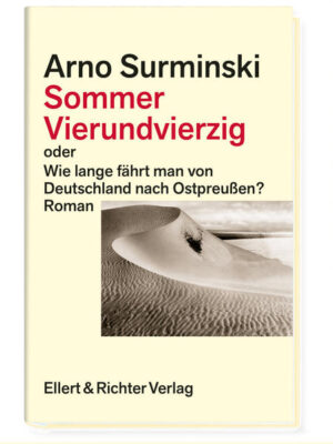 Die Zerstörung Königsbergs und die Endphase des Zweiten Weltkriegs im nördlichen Ostpreußen stehen im Mittelpunkt dieses Romans. Im August 1944 fährt der junge Soldat Hermann Kallweit auf Heimaturlaub in die bisher vom Krieg noch kaum berührte östliche Provinz. Die Königsberger besuchen wie in jedem Sommer die Samlandküste und die Fischerdörfer der Kurischen Nehrung. Nur im Memelland und in der Elchniederung hört man gelegentlich aus dem Litauischen das Grollen der Kanonen. „Zu den schönen Dingen bist du immer zu spät gekommen“ - dieser Satz gilt nicht mehr, als Hermann am Strand von Rossitten Magdalena begegnet. Vier Tage bleiben den beiden in diesem „letzten Sommer“. Im heißen August 1994 fährt eine Reisegruppe, unter ihnen der siebzigjährige Hermann Kallweit, in ein Land, das ein halbes Jahrhundert verschollen war und das die Geschichte wieder freigelegt hat. Königsberg heißt jetzt Kaliningrad, und Magdalena ist nur noch eine Erinnerung …