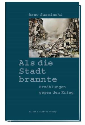 „Nie wieder Krieg!“ lautete der Ruf vieler Menschen nach dem Zweiten Weltkrieg. Fast achtzig Jahre danach tobt in Mitteleuropa ein neuer fürchterlicher Angriffskrieg. Bomben fallen, Städte brennen, Millionen Menschen fliehen, ihr Leid ist unbeschreiblich. Arno Surminski musste als elfjähriger Junge 1945 Ostpreußen verlassen, seine Eltern wurden in die Sowjetunion deportiert, wo sie später starben. Sein literarisches Werk ist geprägt von Aussöhnung und einer Erinnerungskultur, die den Menschen in den Mittelpunkt stellt. Die neuen Erzählungen „Als die Stadt brannte“ stehen beispielhaft dafür, was Literatur angesichts von Kriegsterror und Vertreibung zeigen kann: die vielen Facetten des Leids, das so viele ertragen müssen. Arno Surminski schreibt: „Es gibt nicht mehr viele Menschen, die den Zweiten Weltkrieg erlebt und durchlitten haben. Bevor die letzten Zeugen verstummen, sollten sie aufschreiben, was sie zu sagen haben.“