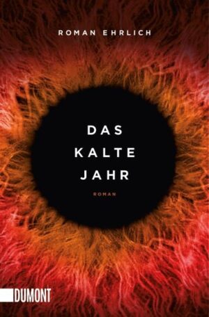 Das Land ist eingeschneit. Ein junger Mann wandert an einer Autobahn entlang. Einsame Felder, Jauchegruben, Rasthöfe und fensterlose Möbelhäuser sind die Stationen seines Weges. Das Ziel ist ein Dorf am Meer, am Rande eines ehemaligen Militärgebietes, wo sein Elternhaus steht. Müde und erschöpft muss er bei seiner Ankunft jedoch feststellen, dass die Eltern verschwunden sind. Ein geheimnisvoller Junge öffnet ihm die Tür. Schweigsam und störrisch zieht sich dieser in der darauffolgenden Zeit meist in das Kinderzimmer zurück, wo er an einem mysteriösen Projekt arbeitet. Nach und nach finden die beiden Zugang zueinander. Was sie verbindet, sind Geschichten. Historische Geschichten von Auswanderern und Naturkatastrophen. Aber auch nacherzählte Geschichten aus dem Fernsehen, die den Jungen begeistern. - Am Ende steht mitten in der Eislandschaft ein Haus in Flammen, und in den Augen der Dorfbewohner spiegelt sich weit mehr als die Farbe des Feuers. Roman Ehrlich hat einen Roman geschrieben über die Einsamkeit der Menschen. Mit enigmatischer Brutalität verwebt er Historie und Gegenwart zu einem poetischen Meisterwerk. Ein Debüt, das niemanden kaltlässt.