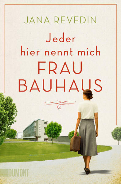 28. Mai 1923. Auf Drängen ihrer Freundin war Ise nach Hannover gekommen - um ihn zu erleben: den charismatischen Rebellenarchitekten Walter Gropius. Er hatte in Weimar das Bauhaus gegründet, und an diesem Abend stellte er an der Technischen Hochschule sein bahnbrechend neues Konzept vor. Es wurde ein schicksalhafter Abend für die 26-jährige Ise, die ein selbstbestimmtes Leben als Buchhändlerin und Rezensentin in München führte. Dem Charme des viel älteren Gropius, der leidenschaftlich und vehement für seine »Idee Bauhaus« eintrat und doch eine herbe Melancholie versprühte, konnte sie auf Dauer nicht widerstehen ... In ›Jeder hier nennt mich Frau Bauhaus‹ erzählt die Architektin und Schriftstellerin Jana Revedin die Lebensgeschichte der Ise Frank, deren Name heute vergessen ist. Doch sie war weit mehr als die zweite Ehefrau von Walter Gropius und Sekretärin der berühmten Architektur- und Designschule. Als Journalistin und Autorin bestimmte sie den emanzipatorischen Kurs des Bauhauses entscheidend mit. Ise Frank, nur scheinbar Randfigur, tritt in diesem biografischen Roman erstmals in den Mittelpunkt.