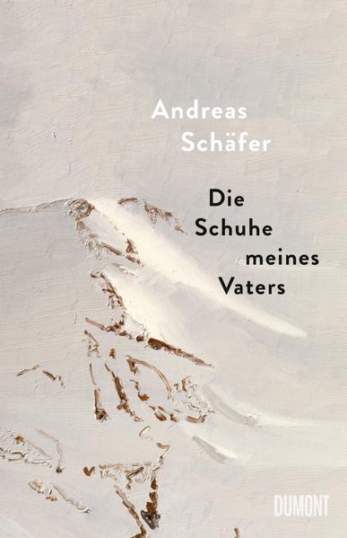 Im Sommer 2018 kommt der Vater von Andreas Schäfer zu Besuch nach Berlin. Kurz zuvor hat er erfahren, dass er an Krebs erkrankt ist, doch Beschwerden hat er keine. Er geht in die Oper, unternimmt einen Ausflug ans Meer, sitzt auf dem Sofa des Sohnes und sagt verwundert: »Dass da was ist!« Aber was? Was ist da im Kopf des Vaters? Er fährt nach Frankfurt zurück, wo er seit der Trennung von der griechischen Mutter allein lebt. Auch zur Biopsie geht er allein. Am Tag der Untersuchung meldet sich ein Arzt und teilt dem Sohn mit, dass der Vater eine Hirnblutung erlitten habe: »Ihr Vater wird sterben«, sagt er. »Er liegt im künstlichen Koma. Sie müssen entscheiden, wann wir die Maschinen abstellen.« Wie damit umgehen, wenn einem das Leben des eigenen Vaters in die Hände gelegt wird? ›Die Schuhe meines Vaters‹ ist ein ebenso erschütterndes wie zu Herzen gehendes Buch über Väter und Söhne und die unerwarteten Wege der Trauer. Aufrichtig, poetisch und einfühlsam erzählt Andreas Schäfer vom eigenen Schockzustand - vor allem aber nähert er sich dem Vater an, dem leidenschaftlich gern Reisenden, dem Kriegstraumatisierten, und ihrem besonderen, nicht immer einfachen Verhältnis.