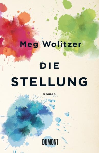 Mitte der Siebziger erschüttert ein Buch die amerikanische Öffentlichkeit: Der Sex-Ratgeber ›Pleasuring. Die Reise eines Paares zur Erfüllung‹ ist in aller Munde. Ungünstig nur, dass die Autoren, das Ehepaar Mellow, vier minderjährige Kinder haben. Die müssen sich nun damit auseinandersetzen, dass Vater und Mutter in aller Öffentlichkeit ihr tabuloses Liebesleben beschreiben. Und das Schlimmste: Das Buch zeigt sie auch noch in sehr detailreichen Zeichnungen - in jeder nur denkbaren Stellung. Während die Ehe der Eltern den Bach runtergeht, versuchen die Kinder irgendwie mit diesem Gipfel der Peinlichkeit klarzukommen. Denn ›Pleasuring‹ wird zu einem Buch, das jeder, wirklich jeder kennt und das die Mellow-Geschwister ihr Leben lang begleiten wird … ›Die Stellung‹ ist ein tragikomisches Familienporträt, das davon erzählt, wie vier Geschwister, denen wenig Illusionen über Liebe und Sex geblieben sind, sich in der Welt behaupten. Gleichzeitig führt uns Meg Wolitzer gnadenlos vor Augen, dass wir einer Sache nicht entfliehen können: Wir sind die Kinder unserer Eltern.