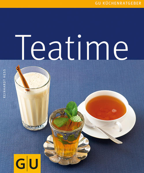 Teatime - jederzeit und überall! Eine Tasse dampfender Tee ist einfach die ideale Pause im hektischen Alltagstrubel. Zubereitung und Genuss von Tee kommt in vielen Kulturen einer Weltanschauung gleich. Ein kleine Zeremonie, die Entspannung und Genuss auf wunderbare Weise vereint. Egal ob mit einem friesischen Tee mit Kluntjes und Sahne, indischem Gewürzchai oder duftig-süßem marokkanischem Minztee: Spannende Rezepte für internationale Tee Spezialitäten laden zur Reise rund um die vielfältige Welt des Tees ein. Und zu jedem Tee gibt es noch den passenden kleinen Snack, vom englischen Scone über süße Gazellenhörnchen bis hin zu aromatischen Zimtwaffeln. Tipps zur Zubereitung, den beliebtesten Teesorten und zum Selbermischen von Tee geben eine spannende Einführung in die hohe Kunst des Teetrinkens.