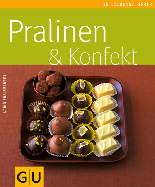 Zartschmelzende, dunkel glänzende Kostbarkeiten! Pralinen und Konfekt sind einfach kleine, süße Schätze, nach denen sich jeder die Finger leckt. Pralinen liegen einfach im Trend. Und was in feinen Schokoboutiquen verheißungsvoll in Glasvitrinen lockt, lässt sich auch ganz einfach zu Hause, in der eigenen Küche herstellen. Kaum zu glauben, aber wahr: Klassische Champagnertrüffel, knuspriges Krokant-Marzipan und ungewöhnliche Kreationen wie Erdbeer-Balsamico-Pralinés kann jeder mit den passenden Rezepten, dem richtigen Zubehör und ein wenig Fingerspitzengefühl leicht selber machen. Ob handgeformt, geschnitten, in Hohlkugeln oder Herzformen gefüllt - es gibt Rezepte für Anfängerinnen und Pralinenprofis. Lauter Schokoschätzchen zum Verschenken oder selber naschen. Und wer Freunde mit selbst gemachtem Naschwerk beglücken möchte, findet zusätzliche Tipps, zum Verzieren und Verpacken von Pralinen.