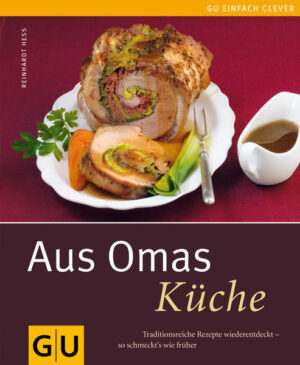 Saftiger Schweinerollbraten und Kartoffelpuffer mit Apfelmus - werden da bei Ihnen Erinnerungen wach? An Familiensonntage und verlockende Düfte aus der Küche, wo die Großmutter emsig am Herd stand? Dann folgen Sie uns auf eine kulinarische Reise in die Vergangenheit - mit Aus Omas Küche und über 90 Traditionsrezepten, die es wiederzuentdecken lohnt: "verlorene Eier" in Senfsauce, Kartoffelgulasch, Sauerbraten und und und! Alle Rezepte sind echte Originale, aber modern aufbereitet. Denn superschwere Saucen und esslöffelweise Bratfett sind wirklich von gestern und sollten es auch bleiben... Andererseits: Mit vielen Gerichten von damals ist auch allerlei wertvolles Kochwissen verloren gegangen - fast! Der Autor Reinhardt Hess hat es wieder ausgegraben und liefert zu Beginn des Buches sowie zu den Rezepten Tipps, Tricks und Informationen aus Omas Kochkiste. So lässt man sie doch gerne mal wieder aufkommen, die guten alten Zeiten!