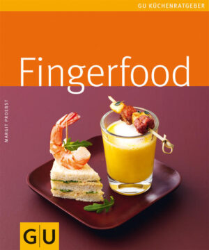 Von der Hand in den Mund - dieses Buch zeigt, wie gut das schmecken kann! Ob bei der Stehparty, zum Empfang oder einfach nur beim netten Zusammensein mit Freunden: Fingerfood kommt überall gut an! Kein Wunder, denn die mundgerechten Leckereien haben für jeden Geschmack etwas zu bieten: Süß oder pikant, knusprig oder cremig, zum Löffeln oder Dippen, klassisch oder ausgefallen. Bei soviel Abwechslung greift man gerne öfter zu - knusprige Crostini, feine Tarteletts oder originelle Miniquiches machen es möglich! Leckere Süppchen, Salate und Desserts in den trendigen Serviergläschen runden das Angebot der kleinen Feinheiten ab. Eines ist sicher: Die Party-Häppchen zieren jedes Büfett und machen mächtig Eindruck. Und weil man kaum Besteck braucht, kann man sich den Abwasch auch getrost sparen…