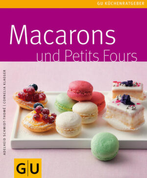 Macarons und die anderen süßen Kleinigkeiten aus der französischen Patisserie liegen seit einiger Zeit absolut im Trend. Immer mehr kleine Patisserien bieten die kleinen Kostbarkeiten an, denn kostbar sind sie wirklich: verführerisch, süß und teuer. Dabei sind sie - wie Pralinen - mit der richtigen Anleitung leicht selbst zu machen. Viele praktische Tipps, wichtiges zu Zutaten und Arbeitsgerät und Schritt-für-Schritt-Fotos helfen dabei. Versuchen Sie sich also an bunten Macarons mit unterschiedlichsten Füllungen, kleinen Nusskränzen mit Baiser, Tartelettes mit Zitronencreme und Beeren oder karamellisierten Walnüssen, Bananen-Karamell-Törtchen, Petit fours in vielen Variationen, Sacherherzen oder fruchtigen Biskuittörtchen.