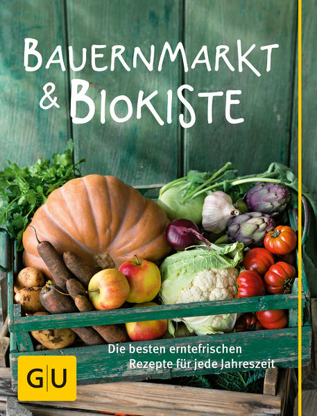 Rund ums Jahr erntefrische Rezepte für heimisches Gemüse aus der Biokiste und vom BauernmarktSie lieben knackfrisches Gemüse vom Bauernmarkt oder aus der Biokiste? Begegnen Ihnen hier auch mal Unbekannte wie Mairübchen, Topinambur und Pastinaken? Oder gerade im Winter immer das Gleiche wie Chinakohl, Möhren und Lauch? Dann fragt man sich schon mal: Was koch' ich nur damit? 260 leckere Antworten darauf gibt Bauernmarkt und Biokiste! Nach Jahreszeiten gegliedert finden Sie hier die schönsten Rezepte für heimische Gemüsesorten zum Kennenlernen oder Wiederentdecken. Ob Sie aus Kürbis mal etwas anderes kochen möchten als Cremesuppe oder Sie schon lange wissen wollten, wie Brunnenkresse schmeckt: hier werden Sie fündig! Für schnelle Orientierung startet jedes der vier Rezeptkapitel mit einem Saisonkalender sowie Wissenswerten zur Gemüselagerung und -haltbarkeit. Als Extra gibt es für jede Saison einen kleinen Einmach-Exkurs mit vielen Rezeptideen und Praxistipps. Mit diesem Rundum-Genießer-Gemüse-Paket kommt jeden Tag und rund ums Jahr was Spannendes auf den Teller, garantiert! Das steckt im Buch: Alles wichtige zu Lagerung, Haltbarkeit und den wichtigsten Garmethoden Rezeptteil: Die Rezepte sind jahreszeitlich gegliedert und damit in vier Kapitel eingeteilt: Frühling Sommer Herbst Winter Jedes Kapitel hat einen Saisonkalender, eine Rezeptübersicht nach Gemüsesorten und Saisontipps.