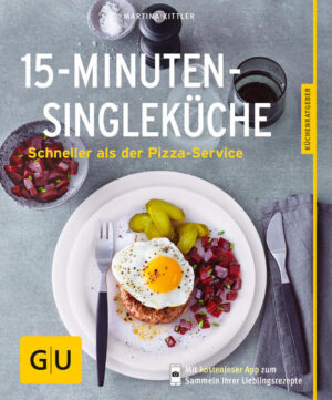 Dinner for one: 40 schnelle Rezepte für die Singleküche!Miss Sophie ist fein raus: Sie hat einen Butler, der ihr das Essen frisch gekocht serviert. Was aber sollen moderne Singles tun, die den ganzen Tag arbeiten, spät nach Hause kommen und dann Hunger - aber sicher keine Lust haben, noch lange zu kochen? Wieder den Pizzamann holen? Zum x-ten Mal etwas in die Mikrowelle schieben? Auf Dauer ist das nicht nur ungesund, sondern ziemlich fade. Was also tun, wenn man keinen Butler oder fleißige Heinzelmännchen hat, die die Frage, was koche ich heute, für uns beantworten? Ganz einfach: Das Dinner for one selbst kochen! Der neu aufgelegte GU-KüchenRatgeber 15-Minuten-Singleküche bietet clevere Tipps, praktische Hilfe und schnelle Rezepte, die so geschwind gemacht sind, dass selbst Heinzelmännchen staunen! Schnelle Küche für jede Gelegenheit: Ob vegetarische Gerichte, schnelle Rezepte für Mittagessen, leichte Vorspeisen, Nudelgerichte oder schnelle Gerichte mit Fisch oder Fleisch - die 15-Minuten-Single-Küche präsentiert über 40 schnelle Rezepte für jede Gelegenheit und jeden Tag. Alle sind so verführerisch wie lecker und vor allem gesund, weil leicht und frisch gekocht! Egal, ob Mittagessen oder schnelles Abendessen: moderne Singles möchten sich nach dem Essen noch fit und leistungsfähig fühlen. Lieber den Abend genießen, als ihn am Herd verbummeln! Deshalb sind alle Rezepte auch wirklich in einer Viertelstunde gemacht. Damit das klappt, verrät die Autorin Martina Kittler ihre besten Tipps rund ums Einkaufen und den cleveren Vorrat. Sie stellt die besten Basics für die Singleküche vor: TK-Gemüse, Kurzgarer-Getreide, Minuten-Hülsenfrüchte, Tiefkühl-Kräuter, frische Produkte, die es im Supermarkt, bereits geschnippelt und geschält, fertig verpackt gibt - mit solchen Zeitsparer-Tricks steht im Nu ein leckeres Gericht auf dem Tisch. Schnelle Gerichte für die Singleküche: Ob raffinierte Kleinigkeiten oder frische Salate, Vorspeisen und Suppen, ob vegetarische Gerichte oder Rezepte mit zartem Fisch und Fleisch - alle Gerichte sind à la minute fertig. Blitzküche als Verwöhn-Programm! So lecker, dass man den Teller am liebsten alleine auslöffeln möchte: Salate & Snacks: z. B. Würziger Kichererbsensalat, Spinat-Aprikosen-Salat, Gegrillte Pimientos mit Halloumi, Spargel-Schinken-Omelette, Mediterraner Wrap mit Feta … Suppen & Eintöpfe: z. B. Sommerliche Minestrone mit Tortelloni, Tomaten-Papaya-Suppe mit Garnelen, Kalte Avocado-Gurken-Suppe, Kokos-Curry-Suppe mit Hähnchen, Roastbeef-Gemüse-Bouillon … Veggie-Gerichte: z. B. Bratreis mit Gemüse und Wasabinüssen, Auberginen-Couscous-Pfanne mit Feta, Käse-Spätzle-Rösti, Tex-Mex-Polenta, Spinat-Linsen-Dal mit Basmatireis … Mit Fisch und Fleisch: z. B. Kabeljau-Saltimbocca mit Tomaten, Spitzkohl-Gnocchi-Pfanne mit Lachs, Hähnchenfilet mit Erdnuss-Sauce, Minutensteaks mit Zucchini-Kapern-Sauce, Tatar-Frikadelle mit Rote-Bete-Gemüse … Was soll ich heute kochen? Auf jeden Fall etwas Frisches! Mit den 40 neuen Rezepten für schnelle Gerichte bleibt die Singleküche ab sofort nicht mehr kalt. Der Pizzamann guckt in die Röhre, die Mikrowelle wird arbeitslos. Und James, der Butler? Der geht in den Ruhestand! In unserer Singleküche gibt’s garantiert keine Mulligatawny-Suppe - aber dafür abwechslungsreiche, schnelle Gerichte im 15-Minuten-Takt: Dinner for one at it’s best! 15-Minuten-Single-Küche auf einen Blick: Was koche ich heute: Ganz klar - Mittagessen oder schnelles Abendessen, das im Handumdrehen fertig ist. Was brauche ich dafür? Einfach nur die 40 superschnellen Rezepte für die 15-Minuten Singleküche! Schnelle Rezepte für jeden Tag: 40 Rezepte für einfache Gerichte, die garantiert schnell gehen und lecker schmecken: Salate, Snacks und Vorspeisen, Nudelgerichte, schnelle Gerichte für jeden Tag mit Fisch und Fleisch, vegetarische Gerichte und sogar Grillrezepte! So schnell kann der Pizzamann gar nicht klingeln: Alle Rezepte sind ratzfatz fertig, in einer Viertelstunde gemacht und garantiert super lecker! Frisch gekocht - kein Problem: Clevere Tipps für den Vorrat und das richtige Einkaufen, Vorschläge für Blitz-Desserts und die besten Gewürze für schnelle Gerichte machen die Singleküche zum Verwöhn-Programm: köstlich und unkompliziert.