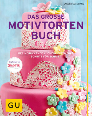 Motivtorten selber machen: Werden Sie zum TortenkünstlerWunderschöne, kreative und verblüffende Motivtorten sind die unschlagbaren Stars bei der Geburtstags-, Hochzeits- oder Baby-Party. Food-Stylistin und Backbuch-Autorin Sandra Schumann zeigt Ihnen in „Das große Motivtortenbuch“, wie Sie zuhause zum Cake-Artist werden und die prachtvollen Hingucker selber machen. 50 fantasievolle Motivtorten warten darauf, von Ihnen nachgebacken zu werden - vom quietschbunten Rainbow-Cake über eine witzige Back-To-School-Torte bis zur trendy Eulentorte. „Das große Motivtortenbuch“: Ihr Buch auf einen BlickDas erwartet Sie in Sandra Schumanns „Das große Motivtortenbuch“: Die Basis in der Tortenwerkstatt: so arbeiten Sie Schritt für Schritt mit Marzipan, mehrstöckigen Torten, Böden, Füllungen und Guss