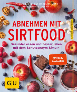 Sirtfood: Anti-Aging-Lebensmittel zum AbnehmenWer etwas für seinen Körper tut, fühlt sich nicht nur schöner, sondern lebt auch länger und gesünder. Aber dafür hungern? Das war gestern! Nach neusten Erkenntnissen der Ernährungswissenschaft helfen ganz bestimmte Lebensmittel beim Abnehmen und schützen die Zellen gleichzeitig vor dem Altern. Das Stichwort lautet „Sirtuine“. Dies sind kleine Schlankmacher im Körper, die durch Pflanzenstoffe aus dem Essen aktiviert werden. In „Abnehmen mit Sirtfood“ verrät Ihnen Prof. Dr. Bernd Kleine-Gunk (Gynäkologe, Anti-Aging-Experte und Ernährungsmediziner) zusammen mit den Autorinnen Anna Cavelius und Tanja Dusy Hintergrundwissen, Tipps und die besten Abnehm-Rezepte mit Sirtfood-Lebensmitteln. Die Sirtfood-Diät: Ihr Buch auf einen BlickDas erwartet Sie im GU-Buch „Abnehmen mit Sirtfood“: Theorie: Was sind Sirtuine? Wie wirkt Sirtfood? Was für gesundheitliche Vorteile bringt die Sirtfood-Diät? Muss ich trotzdem Sport machen? Hier erfahren Sie es. Praxis: Sirtfood-Lebensmittel von A wie Äpfel bis Z wie Zwiebeln und Sirtfood-Diät-Rezepte für das 2-Wochen-Programm: Vom Frühstück (z.B. „Buchweizen-Porridge mit Orangenkompott“) übers Mittagessen (z.B. „Putenbrust-Wraps mit Currycreme“) bis zum Abendessen (z.B. „Gemüse-Oliven-Tortilla) - diese Sirtfood-Diät-Rezepte machen Sie schlanker und jünger. Der Sirtfood-Ernährungsplan: Hungern ist nicht nötigWährend Hungern bei unserer Sirtfood-Diät nicht auf dem Programm steht, hat genau dieses die Wissenschaftler überhaupt erst auf die neue Ernährungsweise gebracht. Ihnen war bekannt, dass Kalorienrestriktion ein effektives Abnehm- und Anti-Aging-Konzept ist. Zur Erklärung: Kalorienrestriktion bedeutet, dass man seine tägliche Energiezufuhr drosselt. Dabei werden sogenannte Sirtuine aktiviert. Diese Enzyme kurbeln die Fettverbrennung an, stärken die Muskulatur, reparieren unsere Zellen und stoppen Entzündungsprozesse. Kurz: Sie schützen uns vor Übergewicht und Krankheiten. Schließlich entdeckte der Wissenschaftler, dass es pflanzliche Substanzen gibt, die die Sirtuine genauso aktivieren wie das Hungern. Und seitdem ist Schluss mit Verzicht! Mehr über die genauen Hintergründe und die Wirkungsweise der Sirtuine lesen Sie im Buch „Abnehmen mit Sirtfood“. Schlemmen bis zum Wohlfühlgewicht: Sirtfood-Lebensmittel machen’s möglichAllicin, das für den typischen Knoblauchgeruch verantwortlich ist, Capsaicin, das Chilis ihre Schärfe schenkt oder Curcumin, das Kurkuma seine gelbe Farbe verleiht - dies sind nur drei von vielen sekundären Pflanzenstoffen, die zu den Sirtuin-Aktivatoren zählen. Sie stoppen Bakterien, wirken Krebs entgegen, schützen das Herz und beschleunigen das Abnehmen. Welche Lebensmittel noch dazu gehören und somit auf Ihrem Sirtfood-Ernährungsplan landen sollten, erfahren Sie in Ihrem GU-Buch. Jedes der Top 22 Sirtfoods wird genau unter die Lupe genommen. So viel sei schon verraten: Es sind keine ausgefallenen Superfoods, sondern meist ganz alltägliches Obst und Gemüse. Und das Beste: Rotwein und Schokolade gehören auch dazu! Den Effekt verstärken: Bewegung als Begleiter der Sirtfood-DiätOhne Sport geht’s nicht. Warum das auch bei der Sirtfood-Ernährung so ist und wie oft Sie sich in welcher Form bewegen sollten, erfahren Sie in „Abnehmen mit Sirtfood“. Lecker, ausgefallen und gesund: Sirtfood-Diät-RezepteUm abzunehmen, brauchen Sie nicht verzichten. Im Gegenteil: Schreiben Sie sich die richtigen Lebensmittel auf den Speiseplan und schlemmen Sie los! In „Abnehmen mit Sirtfood“ finden Sie gesunde und köstliche Rezepte für ein 2-Wochen-Programm - zum Beispiel „Buchweizen-Pancakes mit Apfelmus“ zum Frühstück, „Kichererbsensalat mit Zitrusdressing“ zum Mittagessen und die vietnamesische Nudelsuppe „Sirt-Pho-Bo“ zum Abendessen. Und wie wäre es zwischendurch mit einem Sirt-Drink? Wir empfehlen den Kurkuma-Latte - einfach zum Schlankwerden lecker!