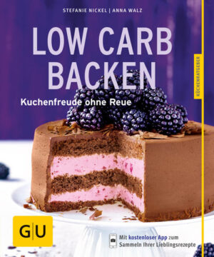 Low Carb Backen: Kuchen genießen ohne schlechtes GewissenEndlich wieder naschen - trotz Low-Carb-Diät! Beim Mittag- und Abendessen schaffen Sie es locker, auf Kohlenhydrate zu verzichten, aber irgendwann kommt er - der Heißhunger auf Süßkram. Mit dem neuen GU-Küchenratgeber „Low Carb Backen“ wird die Lust auf Kuchen und Kekse gestillt - und das ganz ohne Reue! Low-Carb-Kuchen backen: Kleine Kohlenhydrate, großes GeschmackserlebnisWer seine tägliche Dosis Kohlenhydrate („Carbs“) reduziert, kann den Gürtel im wahrsten Sinne des Wortes wieder enger schnallen. Vor allem „schlechte“ Kohlenhydrate aus Zucker oder Weißmehl sorgen dafür, dass wir Pfunde zulegen. Bei einer Low-Carb-Diät werden solche Zutaten also gestrichen. Aber was landet dann im Kuchen? Stellen Sie sich vor: Low-Carb-Kuchen werden ohne Weizenmehl oder Kristallzucker hergestellt. Mandeln, Kokosmehl und Birkenzucker lassen Schokokuchen & Co. nämlich zu kalorienarmen und kohlenhydratreduzierten Naschereien werden. Low-Carb-Rezepte backen: Ihr Buch auf einen BlickDas erwartet Sie im GU-Küchenratgeber „Low Carb Backen“: Tipps und Extras: Deshalb lohnt sich Low Carb Backen für die Hüften, kohlenhydratarme Backzutaten, Grundrezepte und Geling-Tricks Großartigkeiten: Double Chocolate Cake, Schoko-Brombeertorte, Pflaumen-Mandelkuchen, Zitronenkuchen mit Lavendel und mehr Kleinigkeiten: Heidelbeermuffins, Orangen-Zimt-Muffins, Schoko-Kaffee-Cupcakes, Kleine Möhrengugel und mehr Knusperzeug: Nussbrot, Superfood-Brot, Knäckebrot, Mandel-Zucchini-Cracker und mehr Von Low-Carb-Marmorkuchen über Low-Carb-Kuchen mit Kokosmehl bis Low-Carb-BrotMit „Low Carb Backen“ bedeutet Low Carb nicht länger Verzicht. Ganz im Gegenteil! Klassische Kuchen, aufwendige Torten, schnelle Snacks - Frühstück, Brunch und Nachmittagskaffee werden zum Genuss. Im GU-Küchenratgeber „Low Carb Backen“ zaubern Sie bei jeder Gelegenheit das passende Gebäck. Hier sind ein paar Stücke zum Probieren: Low-Carb-Kuchen für Kaffeeklatsch und Feiertage Low-Carb-Kuchen gibt’s gar nicht? Gibt’s doch. Und was für welche. Unser saftiger Käsekuchen mit Erdbeeren wird Sie und Ihre Gäste überraschen! Und auch alle Schokofans kommen auf ihre Kosten - zum Beispiel mit der „Schoko-Brombeertorte“ oder dem „Double Chocolate Cake“. Von Klassikern wie dem „Pflaumen-Mandelkuchen“ vom Blech oder dem „Marmorierten Gugelhupf“ werden sich auch Diätgegner-Gäste liebend gerne noch ein zweites Stück abschneiden. Schließlich schmeckt’s gar nicht nach Diät, sondern soooo lecker! Low-Carb-Rezepte für Snacks und Mitbringsel Ein Tütchen Pralinen, eine Schachtel Cookies - in früherer Low-Carb-Vorzeit überraschten Sie Ihre Liebsten so gerne mit süßen Kleinigkeiten. Das geht heute immer noch! Verbacken Sie Ihre Liebe und Freundschaft in „Zitronen-Mohn-Cookies“, „Pinienkern-Kokos-Pralinen“ oder „Erdnuss-Kokos-Bars“. Bei diesen Low-Carb-Varianten können Sie selbst zugreifen. Süße Low-Carb-Rezepte für Frühstück und Brunch Was gibt es Schöneres, als ein ausgiebiges Frühstück am Wochenende. Tauchen Sie die „Walnuss-Bananen-Pancakes“ in köstliche Himbeersauce und schmieden Sie süße Pläne für den Tag. Mmh... ist das herrlich! Low-Carb-Rezepte für Lunch und Abendessen Gute Nachrichten für alle Brot-Liebhaber! Wir kennen die Zutaten, die den Genuss von saftigem „Nussbrot“, vitalstoffreichem „Superfood-Brot“ und krossem „Knäckebrot“ auch für Low-Carb-Anhänger möglich machen. Low Carb Backen: Rezepte für schlanke SchlemmereiSie möchten endlich Teig kneten, Zuckerguss schlecken und Muffins dekorieren? Im GU-Küchenratgeber „Low Carb Backen“ finden Sie alle Rezepte zum Nachbacken. Welcher Low-Carb-Kuchen wird Ihr Favorit?