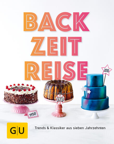 Das ultimative GU-Backbuch mit allen Retro-Hits und trendy NewcomernKommen Sie mit uns auf eine nostalgische Zeitreise zu den köstlichsten Errungenschaften der Geschichte: In den 50ern war die Buttercremetorte angesagt, in den 80ern gab’s den Vollwert-Trend, in den 2000ern brach der Brownie-Hype aus und heute sorgen Superfoods für Furore. Dieses wunderbare Backbuch vereint all diese Originale zwischen seinen Buchdeckeln und serviert sie im coolen Look ihrer Zeit! Das beste GU-Backbuch mit Retro-Classics und Must-haves von heuteIn „Backzeitreise“ bekommen Sie Rezepte für altbekannte Klassiker und neue Kreationen. Diese und viele weitere Backrezepte erwarten Sie in Ihrem neuen Backbuch: Die 1950er – die wunderbaren Jahre: Marmorkuchen, Gedeckter Apfelkuchen, Dresdner Eierschnecke, Frankfurter Kranz, Windbeutel Die 1960er – die Mauer in unseren Töpfen: Rosinenschnecken, Kalter Hund, Amerikaner, Bienenstich, Donauwellen Die 1970er – Revolution! Revolution: Tutti-frutti-Kuchen, Philadelphia-Torte, Götterspeisetorte, Spiegeleierkuchen, Schoko-Milchschnitten Die 1980er – Ende gut, alles gut: Mangotorte, Rhabarberkuchen, Rüblitorte, Nuss-Bananen-Brot, Mauerkuchen Die 1990er – Home sweet Home: Maulwurfkuchen, Tiramisu-Kuppeltorte, Fanta-Schnitten, Russischer Zupfkuchen, Linzer Torte Die 2000er – Sommermärchen werden wahr: Litschi-Rosen-Torte, Champagnertorte, Beeren-Cheesecake, Key Lime Pie, Croissants Die 2010er – es bleibt spannend! Kürbis-Biskuit mit Avocado, Marshmallow-Berry-Cronuts, Galaxy Donuts, Red Velvet Whoopies, Konfetti-Cake-Pops Extras: Begleiten Sie die Pizza im Wandel der Zeit durch die Jahrzehnte oder erfahren Sie Spannendes über geschichtsträchtige Rezepte wie Punschtorte oder Mauerkuchen. Das Backbuch mit den besten GU-Rezepten aus sechs JahrzehntenIst Ihnen gerade bei der Vorstellung unserer Backrezepte vielleicht das ein oder andere schon bekannt vorgekommen? Klar, denn Marmorkuchen gab es bereits bei Oma, Rüblitorte bei Mama und Crazy Cakes mit Avocado oder bunte Kleinigkeiten wie Whoopies kennen wir heute aus Szenecafés und der Social-Media-Welt. Doch warum wurden diese Backwerke in ihrer jeweiligen Zeit eigentlich zu Trendsettern? Im GU-Backbuch erfahren Sie es: Hier gibt’s nicht nur Rezepte zum Nachbacken, sondern auch spannende Hintergrundstorys. Wussten Sie zum Beispiel, dass der Kalte Hund ein Paradekuchen für die Wirtschaftswunderzeit war? Oder dass nach Guido Horns Auftritt beim Eurovision Songcontest in vielen Bäckereien plötzlich Nussschnecken-Notstand herrschte? Backbuch für Torten mit Kult-StatusIn diesem genialen Backbuch finden Sie Torten, die Generationen begeistern. Wahre Klassiker wie die Prinzregententorte, trendige Rote-Bete-Schokotorte, ausgefallene Motivtorten – und viele weitere Backrezepte: In der Nachkriegszeit der 50er träumte man sich mit einer Schwarzwälder Kirschtorte aus den Trümmerlandschaften in die Kulissen romantisch-schnulziger Heimatfilme. Wer sich an die 70er erinnert, wird die typische Käsesahnetorte mit den Dosen-Mandarinen wahrscheinlich nicht vergessen haben. Wenn Sie heute eine Torte backen möchten, kommen Sie an veganen Rawfood-Varianten wie der Avocado-Limetten-Torte nicht vorbei. Klein, aber oho! Ein Backbuch mit Gebäck zum Verlieben„Ich bin ein Berliner“ – John F. Kennedys berühmter Satz aus dem Jahre 1963 ging in die Geschichte ein. Den wirklich „echten“ Berliner gibt’s in diesem Backbuch: das köstliche Schmalzgebäck mit Marmeladenfüllung. Noch mehr Gebäck gefällig? Bitteschön: Macarons verwandeln heimische Hobby-Bäcker in französische Süßigkeiten-Produzenten. Cronuts (Kombination aus Croissants und Donuts) und Cruffins (Kombination aus Croissants und Muffins) stehen für die moderne Fusionsküche, in der rein gar nichts unmöglich ist. Cake Pops, Whoopies & Co. beweisen, dass wir in den 2010er Jahren das Handwerk perfektioniert haben, süße Köstlichkeit in stylishes Mini-Gebäck zu verpacken. Je bunter, desto besser! Ein grandioses Backbuch für Brot und HerzhaftesIm Laufe der Zeit haben natürlich nicht nur süße Backrezepte unsere Küchen revolutioniert. Auch Herzhaftes eroberte unsere Herzen im Sturm. Lahmacun bestellen wir heute zum Beispiel wie selbstverständlich in der Döner-Bude um die Ecke. Dabei bedenken die Wenigsten, dass dieses Gericht hierzulande eine lange Tradition hat: Bereits in den 60ern brachten Gastarbeiter das Rezept zu uns. Oder erinnern Sie sich an die Ökobewegung der 80er Jahre, in der die Körnerküche angesagt war? Aus dieser Zeit stammt unser Rezept für Müsli-Brot. Auch Backimporte aus den USA hielten irgendwann Einzug in unsere Küchen – so erlebte das runde Gebäck mit dem Loch in der Mitte hier seinen Durchbruch. Die Rede ist natürlich vom Bagel. Heute schwören wir auf Superfoodbrot und No Knead-Bread, essen Süßkartoffel-Quiche oder Blumenkohl-Pizza. Gesund ist „in“ – deshalb gibt’s auch dieses angesagte Trendfood in Ihrem GU-Backbuch. Haben wir Sie auf den Geschmack gebracht? Alle Backrezepte im GU-Backbuch „Backzeitreise“ sind verständlich beschrieben und können einfach nachgemacht werden. Backen Sie sich zurück in die Vergangenheit, schwelgen Sie in Erinnerungen, lassen Sie Geschmäcker aus der Kindheit aufleben und probieren Sie die neusten, innovativen Ideen aus. Viel Spaß!