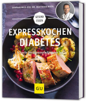 Fertig in 30 Minuten: Das Diabetes-Kochbuch mit den fixen GenussrezeptenDieses Diabetes-Kochbuch vom erfolgreichen Ernährungs-Doc Dr. Matthias Riedl versorgt Sie mit umfassendem Rat, 80 schnellen Rezepten für Diabetiker und smarten Ideen für die optimale Diabetes-Ernährung zu jeder Tageszeit und bei jeder Gelegenheit! Es beantwortet essenzielle Fragen, liefert wichtiges Hintergrundwissen und Diabetiker-Rezepte, die im Alltag vollkommen stressfrei nach spätestens 30 Minuten Zubereitung auf dem Tisch stehen. Ob für Frühstück, Mittag- oder Abendessen, Desserts oder Kuchen, diese Gerichte schmecken ganz und gar nicht nach Verzicht, sondern nach köstlichster Low-Carb-Küche. Dank cleverer Tauschtipps klappt sogar das Essen unterwegs mit Ihrem neuen Kochbuch vollkommen problemlos. Expressküche: Das Diabetes-Kochbuch mit den 30-Minuten-RezeptenDiabetiker müssen auf eine gesunde Ernährung großen Wert legen. Trotzdem dürfen sie beim Kochen selbstverständlich auch mal zu schnellen Produkten greifen. Betroffene müssen nur wissen, mit welchen fixen Zutaten sie sich das Leben im hektischen Alltag erleichtern. In Ihrem Diabetes-Kochbuch finden Sie geniale Zeitspar-Tipps, Tricks fürs Vorkochen und die praktischsten Küchenhelfer für Ihre schnellen Diabetiker-Rezepte. Gesund genießen mit Ihrem Diabetes-KochbuchRezepte für Diabetiker sind nicht kompliziert. Im Gegenteil: Gesundes ist schnell und einfach gemacht, schmeckt herrlich und bringt täglich Abwechslung auf den Teller. Hier finden Sie einen kleinen Vorgeschmack aus Ihrem Kochbuch für Diabetiker: Diabetiker-Rezepte fürs Frühstück - ein guter Start in den TagIn Ihrem Diabetes-Kochbuch gibt’s frische Ideen fürs Frühstück. Lassen Sie sich „Porridge mit Granatapfel“ schmecken, genießen Sie das selbst gemachte „Dinkel-Nuss-Granola mit Honig“ oder das „Spargel-Basilikum-Omelett mit Parmesan“. Diabetiker-Rezepte fürs Mittagessen - Salate, Suppen oder Köstliches aus dem OfenMittags wird’s bunt und gesund! Wie wäre es mit einem proteinhaltigen „Linsensalat mit Ziegenkäse“? Oder mit einem „Avocadosalat mit Sprossen und Pinienkernen“? Letzterer steht nach nur 20 Minuten Zubereitung auf dem Tisch und enthält hochwertige Fettsäuren. Wenn der Ofen die ganze Arbeit für Sie erledigen soll, bereiten Sie „Auberginen-Feta-Päckchen“ oder „Gemüseauflauf mit Halloumi“ zu. Diabetiker-Rezepte fürs Abendessen - Veggie, mit Fleisch oder FischNatürlich gibt’s in Ihrem Diabetes-Kochbuch auch Suppen, Turbogerichte aus der Pfanne, Pasta oder Eintöpfe - und das sowohl als vegetarische Variante, mit Fisch oder Fleisch. Stillen Sie Ihren Bärenhunger am Abend mit einem Gyros, einem Schnitzel oder einem Feta-Spinat-Lachs, der schon nach unglaublichen zehn Minuten Zubereitungszeit zum Garen in den Ofen kommt. Diabetiker-Rezepte für Kuchen & Desserts: Diese Süßigkeiten sind erlaubtWie Sie trotz Diabetes Süßes genießen können? Ihr Diabetes-Kochbuch zeigt Ihnen Rezepte für Kuchen und Desserts, bei denen geeignete Zuckeralternativen zum Einsatz kommen. „Kokos-Pancakes“ werden zum Beispiel mit Honig gesüßt, „Mousse au chocolate“ mit ungesüßtem Kakaopulver zubereitet, „Brombeereis“ aus Früchten und Joghurt gemacht und „Himbeer-Mandel-Muffins“ aus Mandelmehl gebacken. Und das alles in Windeseile! Lust aufs Nachmachen bekommen? Alle leckeren Ratzfatz-Rezepte für Diabetiker finden Sie im Diabetes-Kochbuch „Expresskochen Diabetes“.