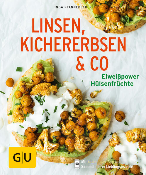 Das Eiweiß-Kochbuch: Power pur dank trendiger Hülsenfrüchte Der GU-KüchenRatgeber mit dem modernen Gesundfood für jeden Tag! In diesem Eiweiß-Kochbuch finden Sie proteinreiche Rezepte - mal vegetarisch und mal mit Fleisch. Ob Kichererbsen-Rezepte, Bohnen-Rezepte oder Linsen-Rezepte: Hier zeigen die healthy Hülsenfrüchte, wie unglaublich vielfältig sie sich geschmacklich in internationalen Gerichten zubereiten lassen. Von Linsentalern mit Zaziki bis Bohnen-Quesadilla sind alle Rezepte leicht gemacht und sorgen für supergute Laune! Mit dem Eiweiß-Kochbuch holen Sie das Beste aus den Hülsenfrüchten heraus. Inklusive Kochzeiten-Guide, Wissenswertem rund um die Zubereitung und Anleitung, damit Sie Sprossen selbst ziehen können. Pflanzliches Eiweiß: Kraftpakete für Gesundheit und Genuss Bohnen, Linsen, Erbsen und Kichererbsen sind wahre Superfoods, die vor Übergewicht und Krankheiten schützen. Aber nicht nur der Gesundheit tun diese pflanzlichen Proteine etwas Gutes. Auch in Sachen Genuss punkten sie auf ganzer Linie. Denn sie lassen sich abwechslungsreich zubereiten und bieten damit jede Menge Potenzial für kreative Gerichte. Und das Beste: Dieses Soulfood gibt es günstig in jedem Supermarkt zu kaufen. Als pflanzliche Eiweißquelle sind Kichererbsen, Linsen und Bohnen gerade für Vegetarier eine gute Wahl. Lupine und Soja enthalten sogar bis zu 40 Prozent Eiweiß - da kann so manch andere Zutat nicht mal ansatzweise mithalten! Die kleinen Powerpakete schmecken aber natürlich auch prima in Kombination mit Fleisch oder Fisch und verleihen selbst Desserts das gesunde Etwas. Hülsenfrüchte sind also ein absolutes Muss in der modernen Alltagsküche - als Kleinigkeiten verpackt in Salat oder Suppe oder als Großartigkeiten wie Burger- oder Nudelersatz. Sie möchten mit Hülsenfrüchten kochen? Das Eiweiß-Kochbuch mit den pflanzlichen Superstars macht’s möglich! Bestellen Sie jetzt den GU-KüchenRatgebeber „Linsen, Kichererbsen & Co“.