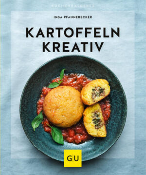 Kartoffeln kreativDie besten Rezepte mit Kartoffeln - ob deftig, traditionell, süß oder vegan! Ganz egal, ob Sie schon großer Kartoffelfreund sind oder erst noch überzeugt werden müssen - nach jedem Genuss aus diesem Kochbuch, werden Sie Erdäpfel lieben. Mit mehr als 45 Rezepten zeigt Inga Pfannebecker, wie einfach und kreativ sich des Deutschen liebstes Gemüse zubereiten lässt. Die Rezepte sind für Anfänger als auch für ambitionierte Hobbyköche geeignet. Sowohl im Bereich basic cooking als auch in der Studentenküche liefert der KüchenRatgeber köstliche Rezepte mit Suchtfaktor. Kartoffeln aus aller Welt Nicht nur in Europa, sondern auch im Herkunftsland der Kartoffel und in Asien ist die gelbe Knolle sehr beliebt. So gibt es leckere indische Rezepte, ebenso wie Klassiker aus Süß- und Nordamerika. Selbst die Schweiz hat ihr eigenes Kartoffelrezept. Besonders gesund und preiswert sind diese Gerichte: Indisches Kartoffelcurry mit scharfem Pfiff aus roten Chilis Salzkartoffeln mit grünem Mojo von den Kanaren Salat mit Kartoffeldressing für Ihre Gäste Orientalischer Kumpir mit überraschender Füllung Ob Familiengericht oder Feierabend … … die gelbe Knolle begeistert mit ihrer Vielseitigkeit zu jeder Tageszeit. Denn sie kann nicht nur herzhaft - auch süße Kombinationen sind möglich. Die Schnupfnudeln mit Kirschen werden von Kindern heiß geliebt, während Berufstätige den schnellen Kartoffel-Bohnen-Eintöpf kochen und schon nach 25 Minuten essen können. In vier Kategorien zeigt die Autorin bestimmt auch Ihnen Ihren Favoriten: ‚Aus dem Topf‘ locken Suppen, Stampf und Currys ‚Aus der Pfanne‘ überzeugen Bratlinge, Tortilla und Rösti ‚Aus der Schüssel‘ gibt es neue Salate, Pommes und Kartoffelkäse ‚Aus dem Ofen‘ schmecken Lasagne, Gratin und gefüllte Kugeln Ob Anfänger oder Könner … … die gelingsicheren Rezepte mit GU Qualität lassen sich schnell und einfach für die Alltagsküche adaptieren. Genauso überzeugen viele Rezepte Ihre Gäste auf der nächsten Party oder einem traditionellen Fest. Selbst gekocht schmeckt es doch immer noch am besten!